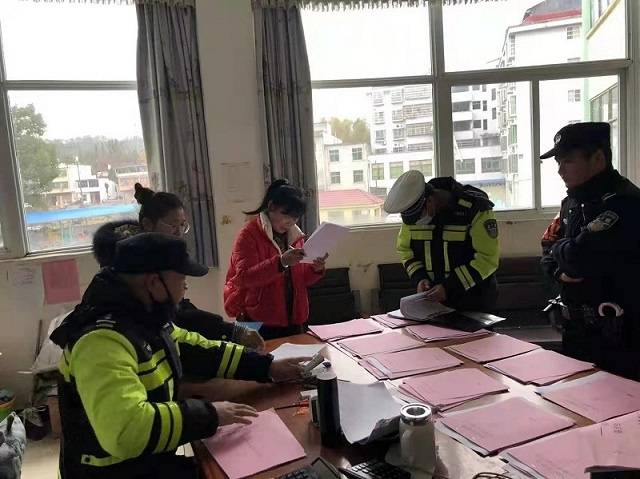 修水：開學季開展校車安全大排查