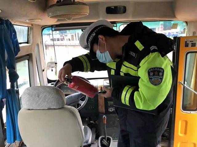 修水：開學季開展校車安全大排查