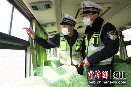 河北永年：校車“體檢”迎開(kāi)學(xué)