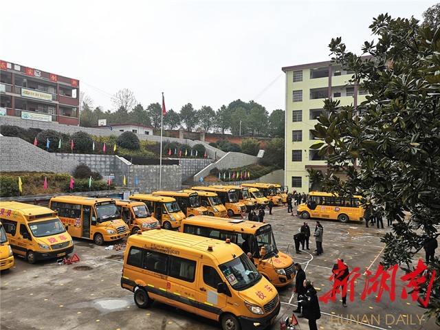 雙峰：盯緊抓實(shí)校園安全