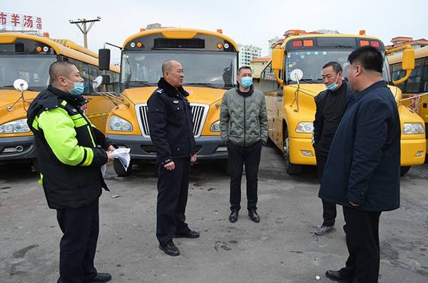 本溪：筑牢安全防線 本溪縣交管大隊開展校車安全大檢查