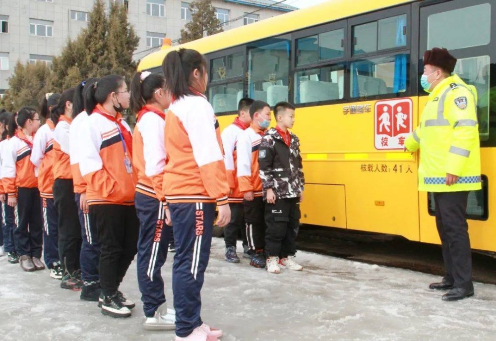 江源區交警大隊：加強校車管理，護航“平安上學路”