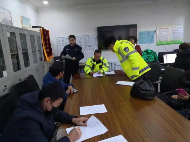 四平交管支隊開展校車安全管理工作 確保新學期中小學生乘車安全