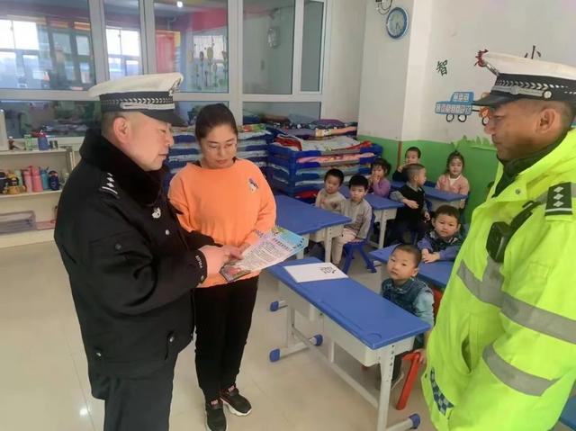 四平交管支隊開展校車安全管理工作 確保新學期中小學生乘車安全