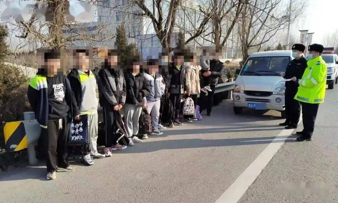 沂水這些“黑校車”拉載學生，被查！