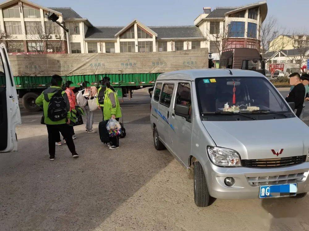 沂水這些“黑校車”拉載學生，被查！