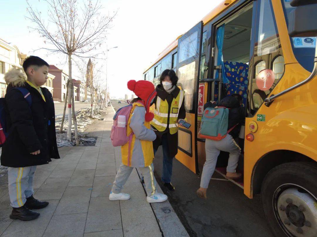 走起！跟著記者一起體驗錫林浩特校車