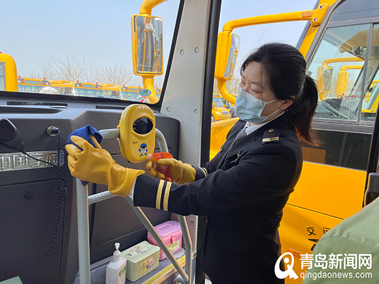 三方聯控城運控股交運溫馨校車為學生筑牢防疫“安全網”