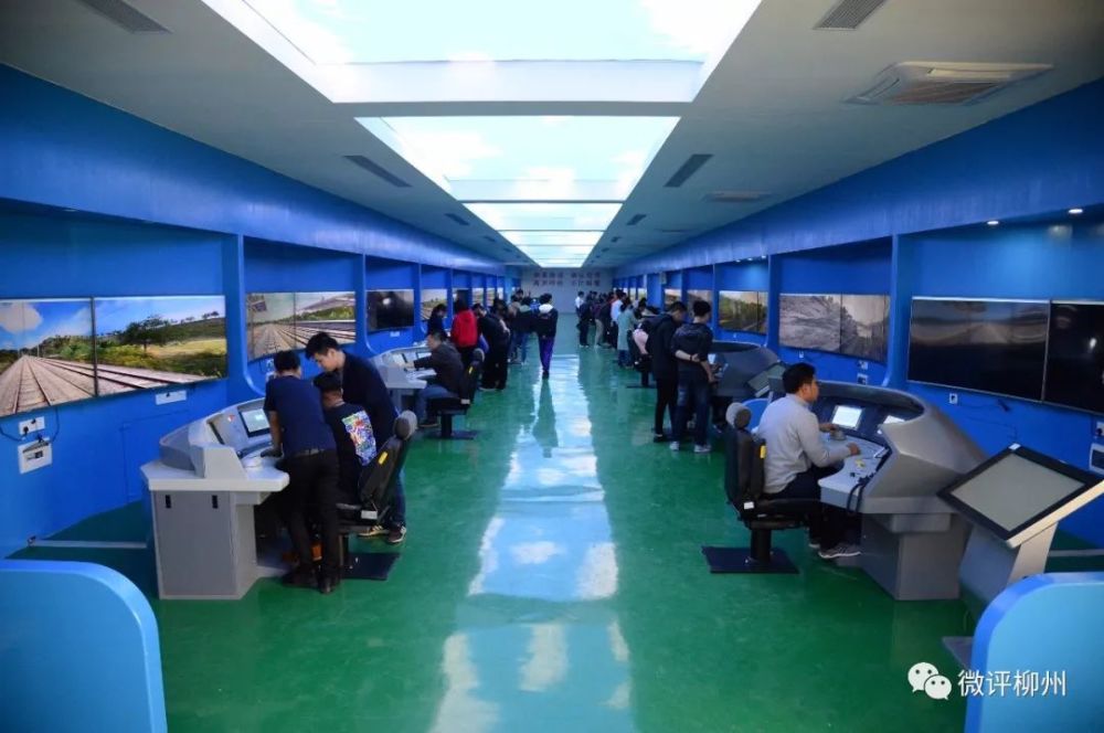 柳州這所學(xué)校的“校車(chē)”竟然是高鐵！