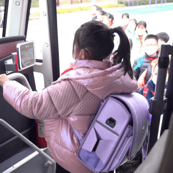 衢州“一校一策”有效治理校園周邊擁堵