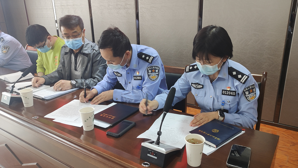 夯實監管責任，嚴抓校車管理