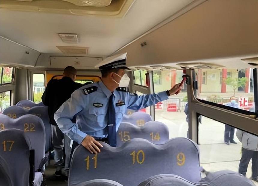 長安交警：四項舉措、“三零”要求，校車十年安全行