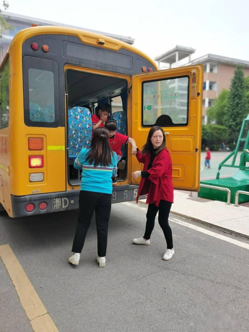 校車安全，用心守護