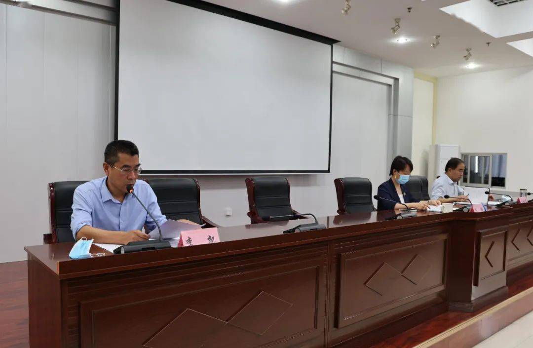 鄒平市學(xué)校（校車）安全生產(chǎn)專業(yè)委員會暨防汛防溺水會議召開