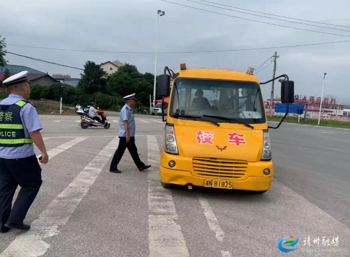 靖州開(kāi)展校車(chē)安全隱患排查整治工作