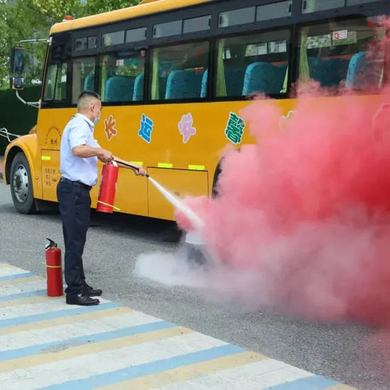 蕭山浦陽鎮中心小學開展校車突發情況應急疏散演練
