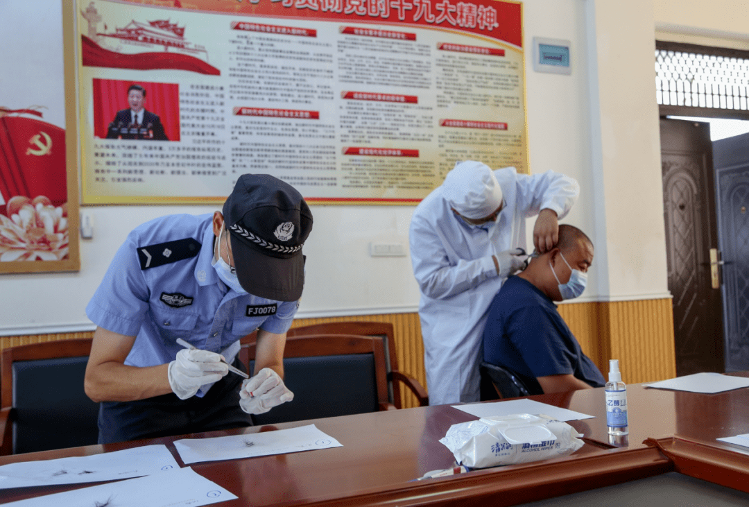 嚴查“毒駕”，京山擰緊 “平安校車”的螺絲釘