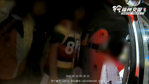 5座“校車”塞了10人？福州交警：違法！查處！