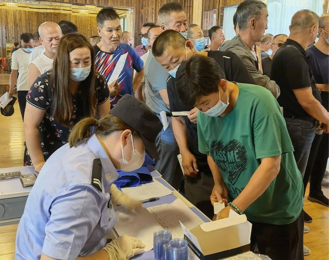 專項治理 | 嚴(yán)把校車安全關(guān)，突擊尿檢防毒駕