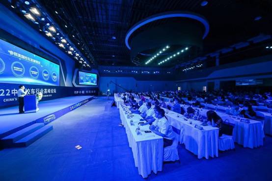 從空白到引領(lǐng)，中國(guó)校車走過(guò)十年不凡路