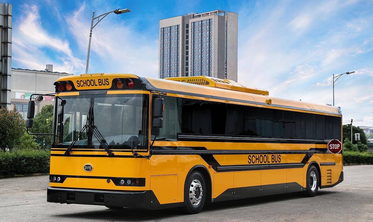 比亞迪打造的洛杉磯校車，外觀很霸氣，續(xù)航250公里，84座