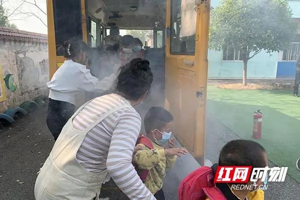 淥口區南洲鎮中心學校：加強校車演練 筑牢安全防線