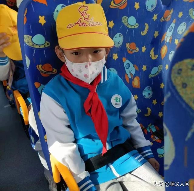 順義這鎮(zhèn)三所小學(xué)配備校車，解決家長的后顧之憂