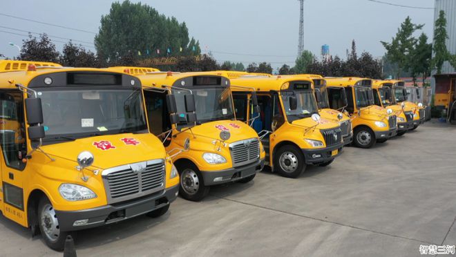 保障校車(chē)安全 護(hù)航孩子成長(zhǎng)