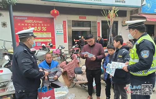 新學期要開始了，贛州交警正在全力準備