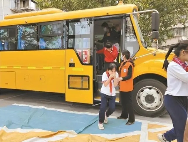 廣州市校車(chē)安全管理規(guī)定