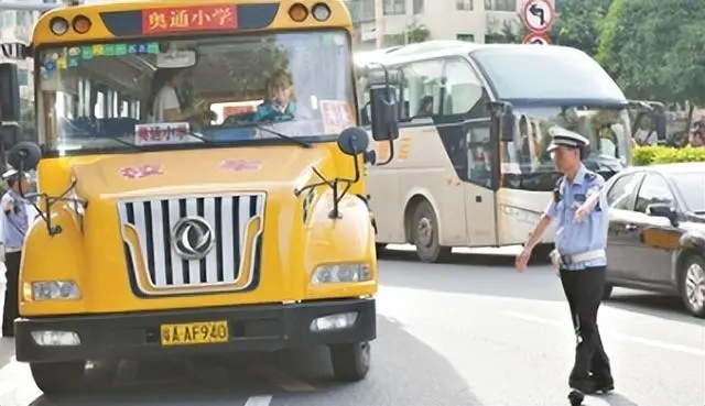 廣州市校車(chē)安全管理規(guī)定