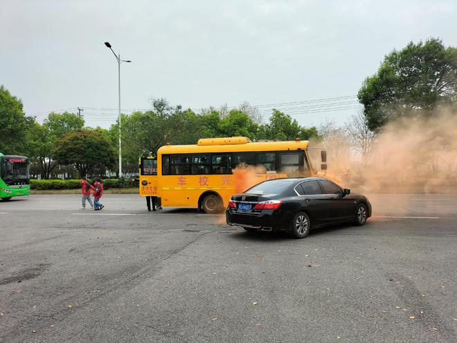 打造平安校園！2023年鄂城區校車安全應急演練成功舉行