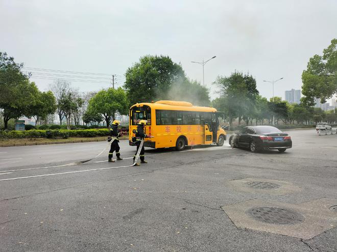 打造平安校園！2023年鄂城區校車安全應急演練成功舉行