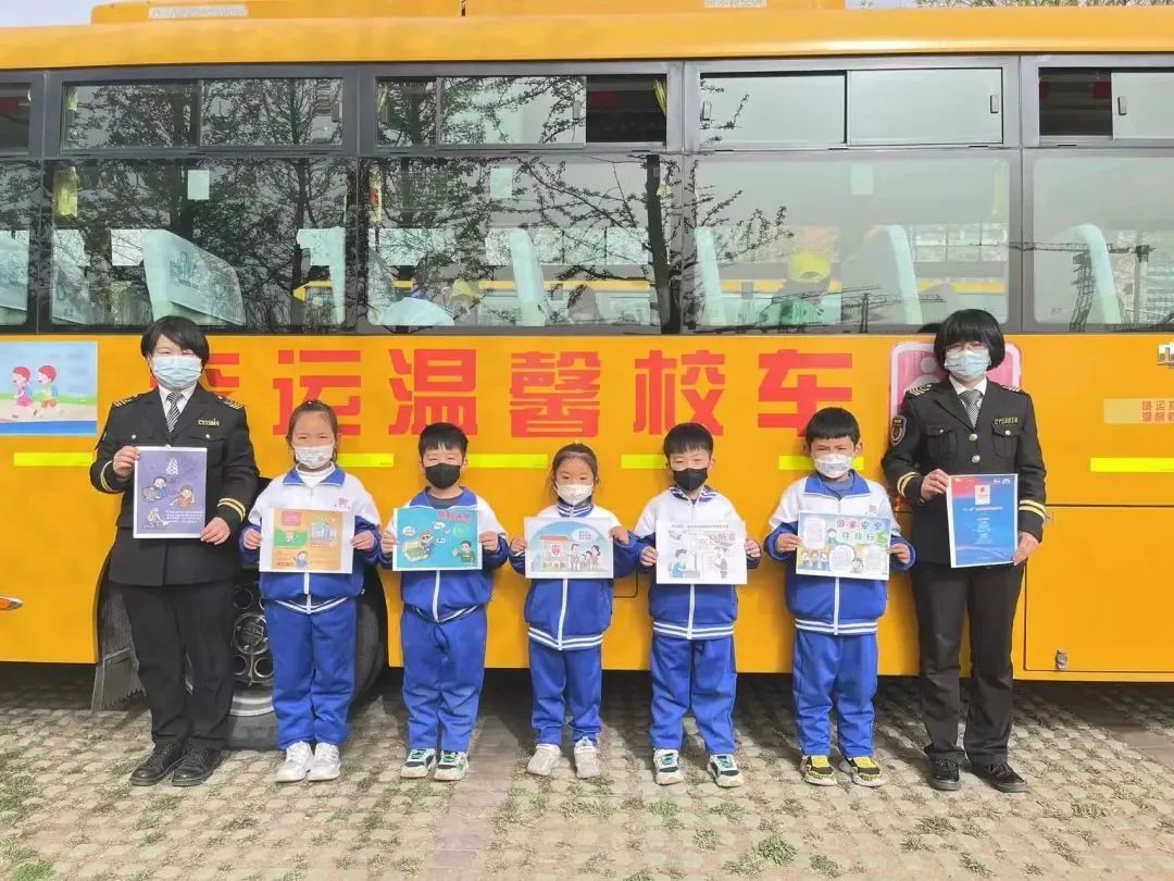 青島：檢察校車送法行 少年力量鑄國安