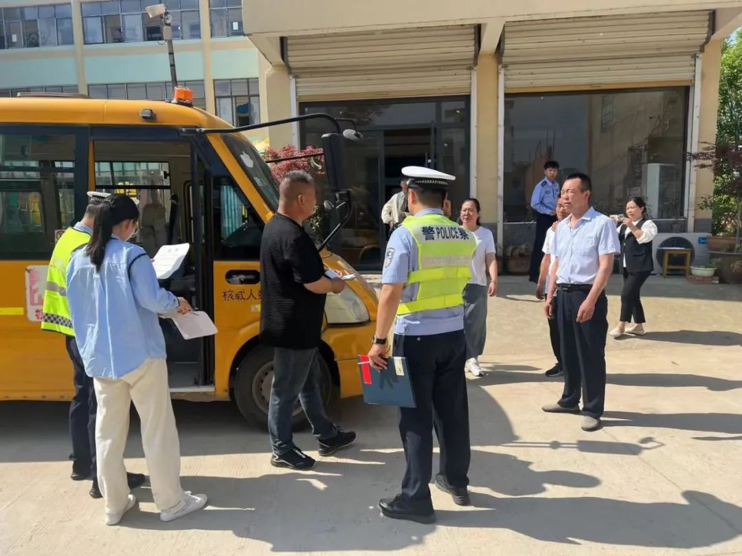 校車安全大檢查 護航師生平安行