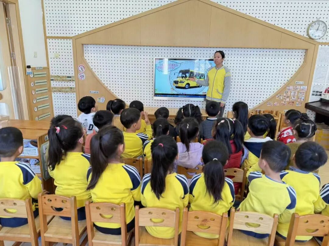 【平安校園】2026年春季學期校車安全應急疏散演練活動