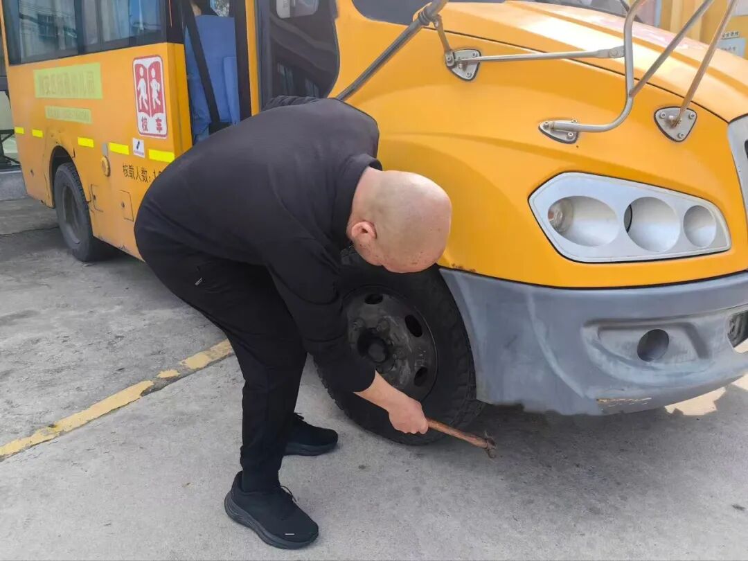 【平安校園】2026年春季學期校車安全應急疏散演練活動