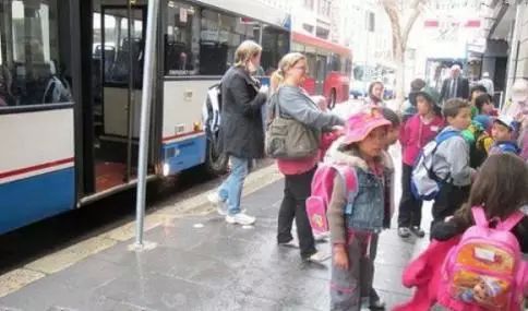 各國校車大PK   孩子安全是民族的未來