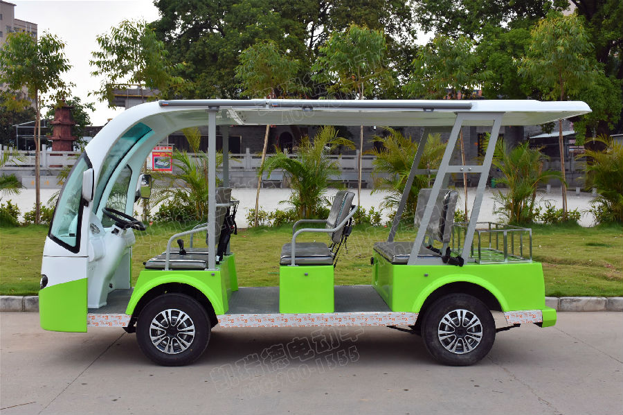 電動觀光車側(cè)面