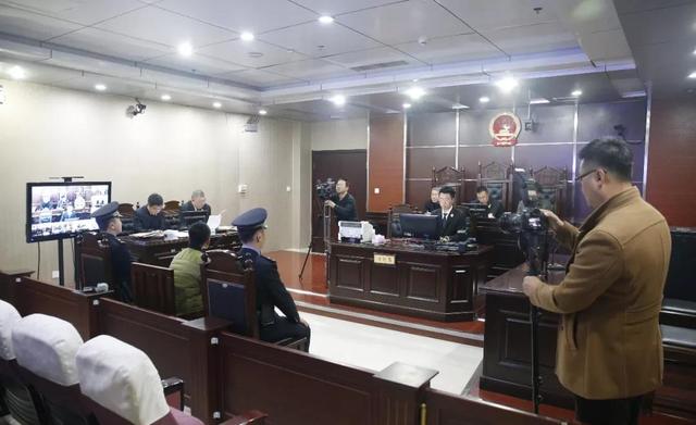 包頭超載校車宣判：扣分罰款已是老黃歷，別再拿校車超載不當回事