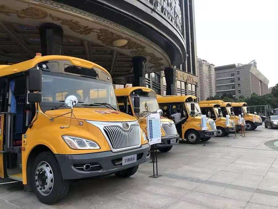 評論 | 校車，是鎧甲也是軟肋