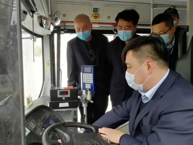 開學在即，公交開啟“護校復學”模式，對“大鼻子”校車及相關車輛開展大檢查！