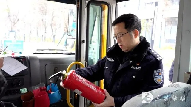 校車“大體檢” 安全迎開學