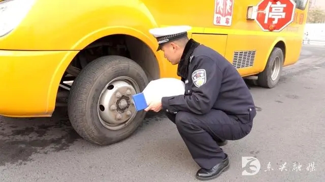 校車“大體檢” 安全迎開學