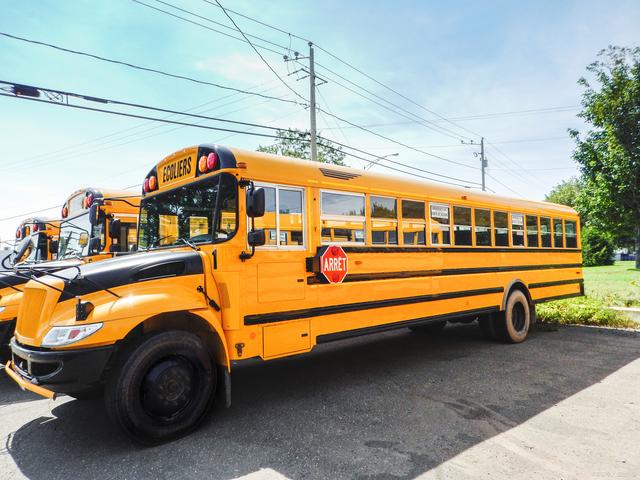 淺談整治校車，加強校園周邊安全管理