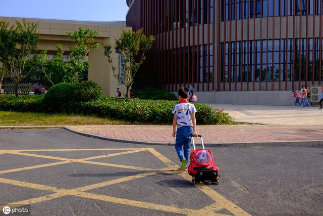 幼兒園門前的“離別”大戲：如何預防及應對孩子的分離焦慮