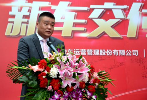 安全不放暑假　起點校車交付百輛全新校車