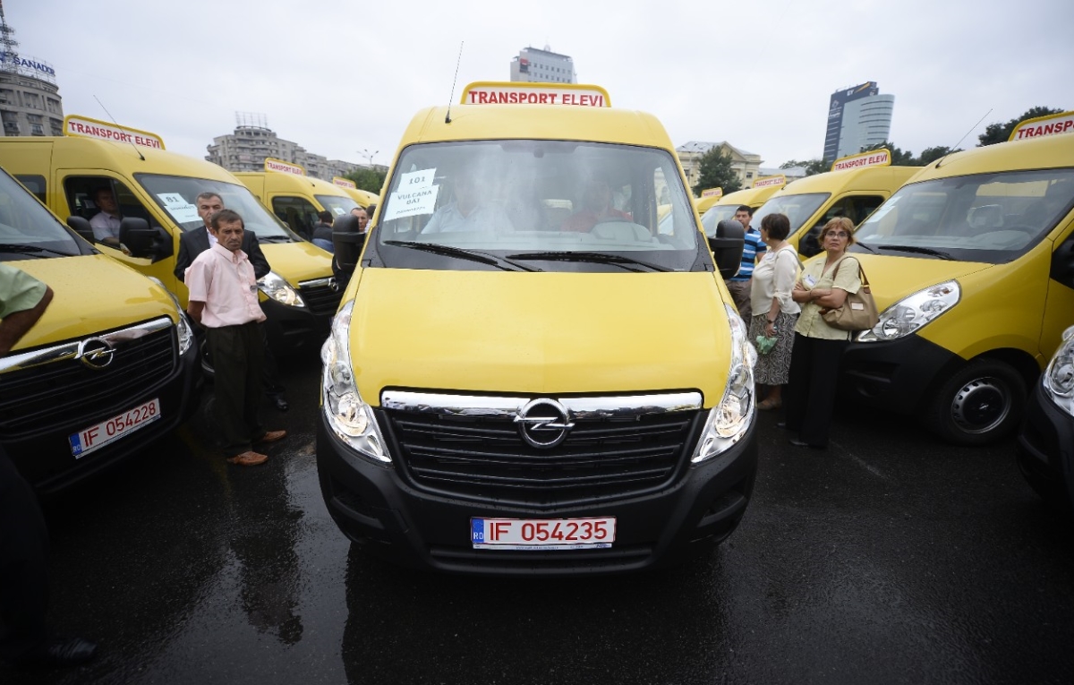 羅馬尼亞購600輛歐寶校車