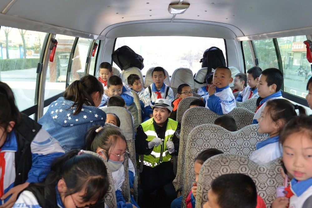 校車安全管理嚴細實