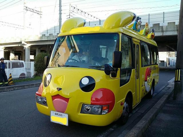 世界校車大PK，日本校車讓孩子搶著上學，俄羅斯校車讓孩子害怕